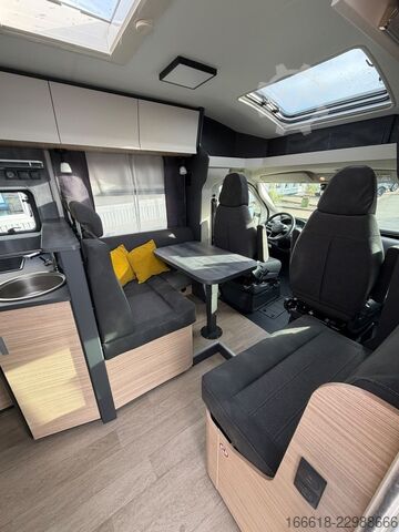 Yarı entegre karavan HOBBY MAXIA T 740 WF Automatik, 180PS