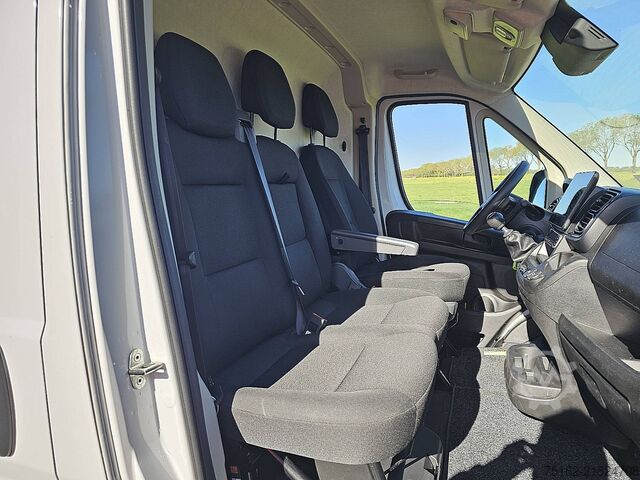 Bestelauto FIAT DUCATO 2.2 L3H2 Navi Carplay!