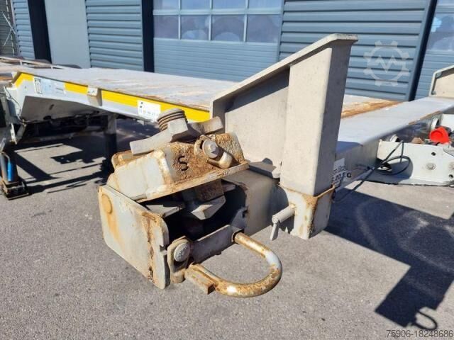 Semirremolque  PORTE CONTAINERS 2017