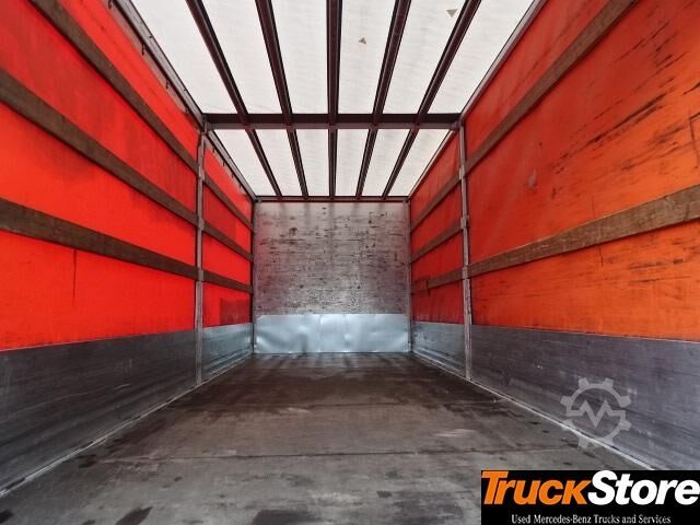 Valníkový nákladní automobil s plachtou  Atego 1530 L