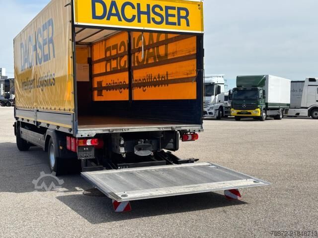 Valníkový nákladní automobil s plachtou  Atego 1527 L