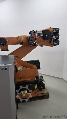 Robot przemysłowy KUKA KR 210 L180-2 2000 + KRC2 ed05