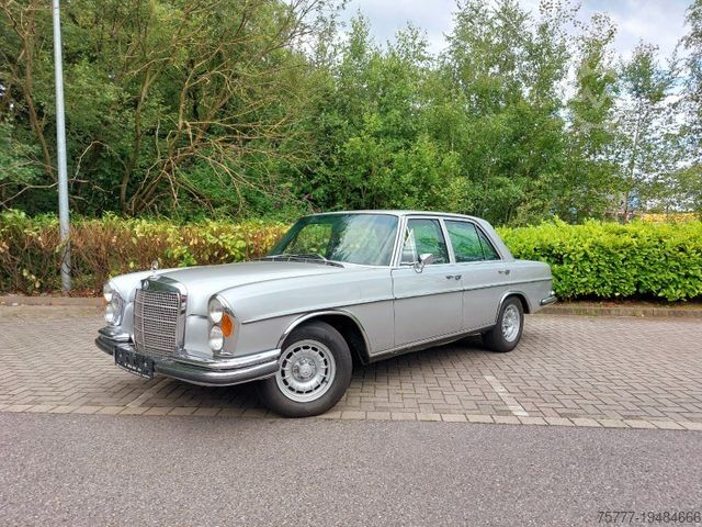 Bestelwagen MERCEDES-BENZ 280 SE 3.5 Limousine W108