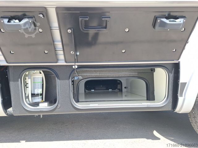 Halvintegrerad husbil HYMER/ERIBA B-Klasse ML T BlackLine 780 Autarkie XL, Arktis