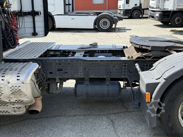 șasiu de camion Iveco sway 510