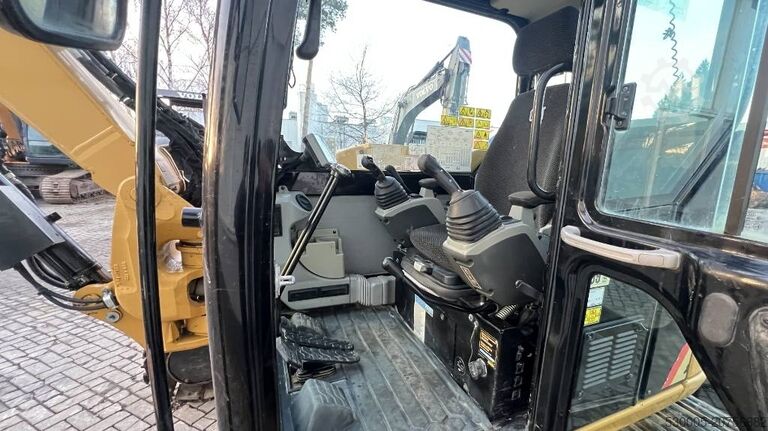 Midi excavator CAT 308 E 2 CR 2017