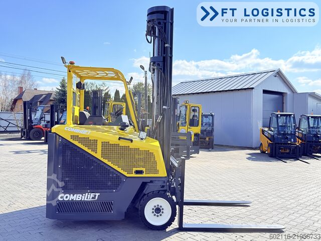 Stivuitor cu patru direcții Combilift CB4500 GAS TRIPLEX 6400 FORK POSITIONER