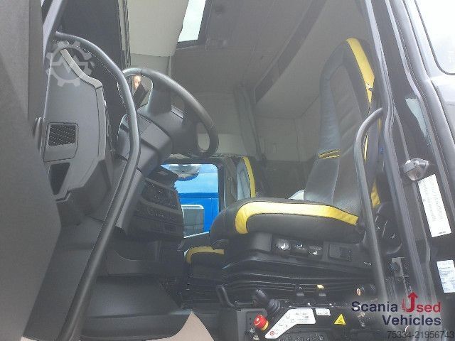 Roll-off tipper truck Volvo FH16/750 Abrollkipper