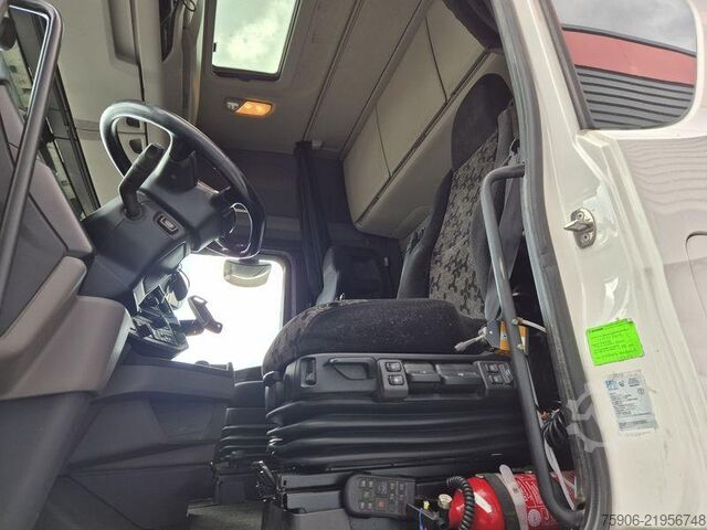 Trattore stradale standard Scania S