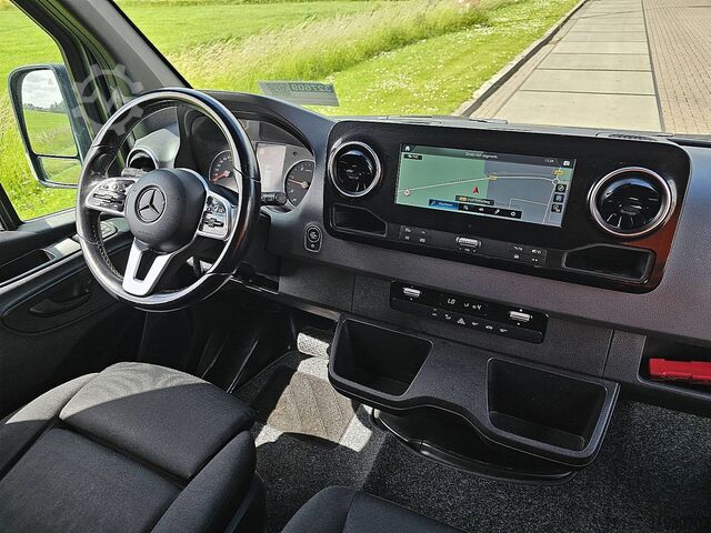Kombi z wysokim dachem MERCEDES-BENZ SPRINTER 317 L2H2 LED Mbux10