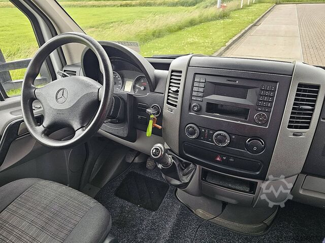 Bestelauto MERCEDES-BENZ SPRINTER 513 ac laadklep EURO6
