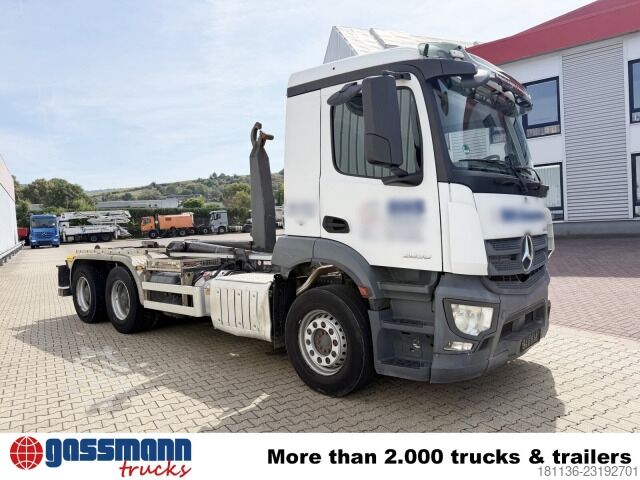 Camião porta-contentores de gancho Mercedes-Benz Antos 2636 L 6x4, VDL S 21-550 Abrollanlage