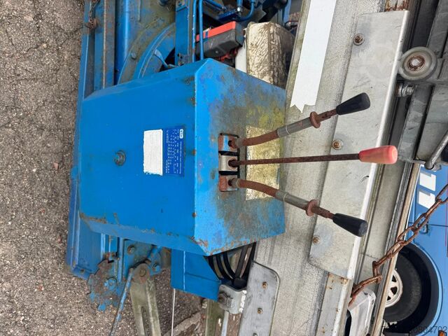 Platforma podnosząca Klaas **LADDERLIFT-DAKWERKERSLIFT-VERHUISLIFT**