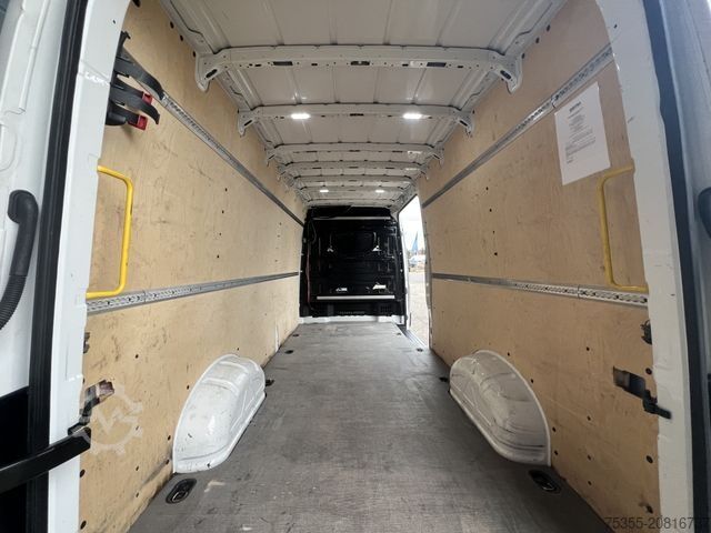 Magas tetős furgon VOLKSWAGEN Crafter Hoch+Lang Klima Kamera Parktronic 3Sitze