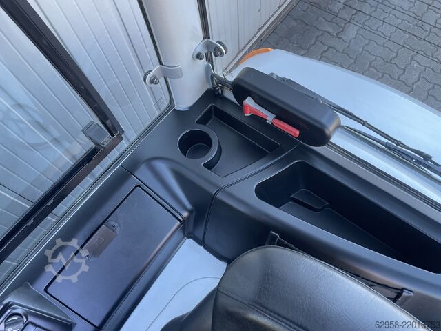 Elektrikli 4 tekerlekli forklift, STILL, RX60 STILL RX60-45 | Batterie mit 89% | Triplex 5.980mm