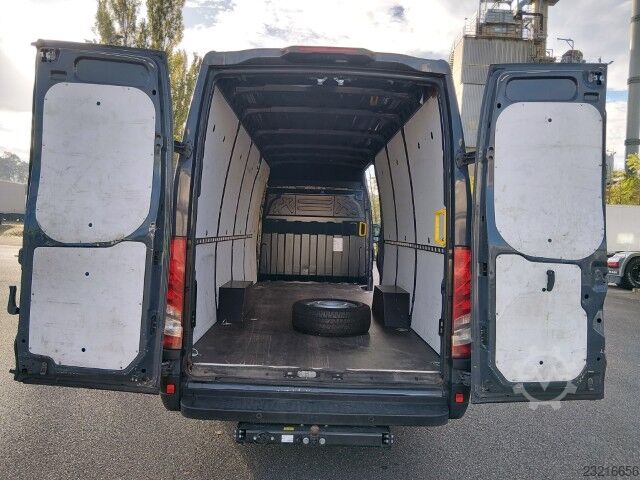 Bestelwagen Iveco Daily 35 S 21 HA8 V/P L3H2 AHK ACC NAVI