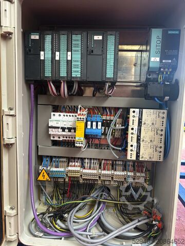 Automatyczna linia napełniająco-zamykająca do puszek / słoików / konserw / sztywnych opakowań Indosa Matic 100