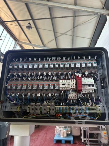 Automatyczna linia napełniająco-zamykająca do puszek / słoików / konserw / sztywnych opakowań Indosa Matic 100