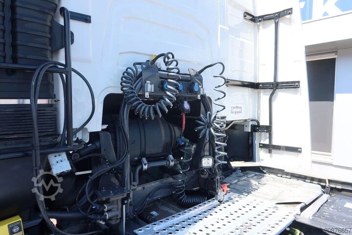 Standard tractor Volvo FH 460 Voith Retarder Standklima, Iparkcool