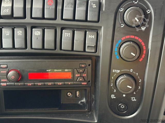 Kühlkoffer-LKW RENAULT 16t Kühlkoffer 8m Lang