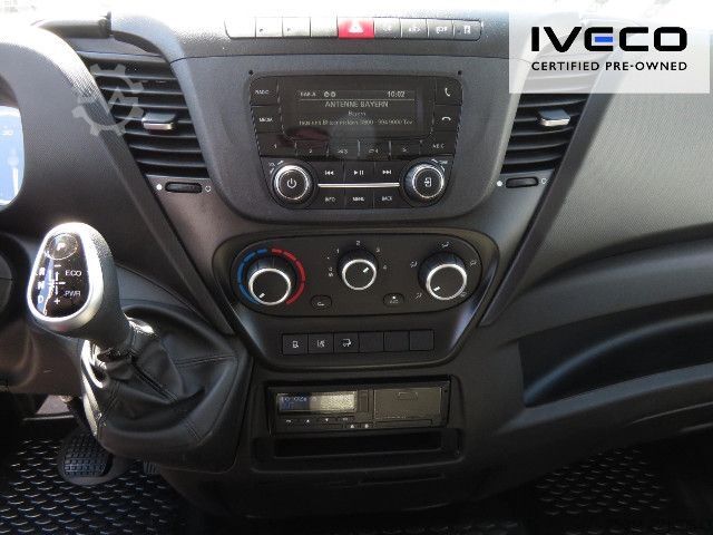 Dobozos furgon IVECO Daily 70C18HA8/P Koffer/LBW, Klima, NL 3228kg