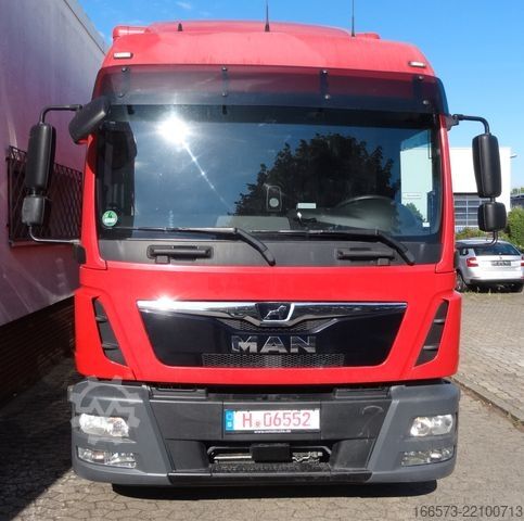Skříňový nákladní automobil MAN TGL 12.250 LBW AC AHK