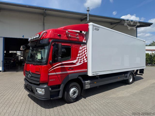 Skříňový nákladní automobil MERCEDES-BENZ 1224 L 7,3m  LBW 1.5t Klima Heizung 1 Bett