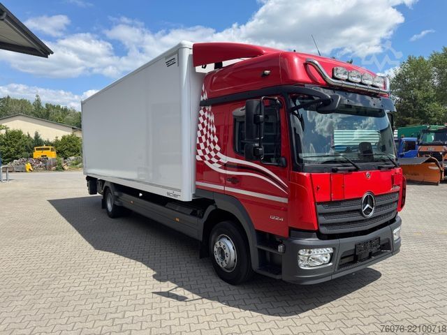 Skříňový nákladní automobil MERCEDES-BENZ 1224 L 7,3m  LBW 1.5t Klima Heizung 1 Bett