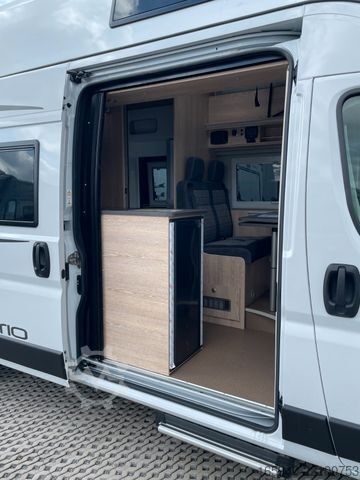 Lakóautó PÖSSL 2Win Vario | Automatik | Platz für 4 Personen