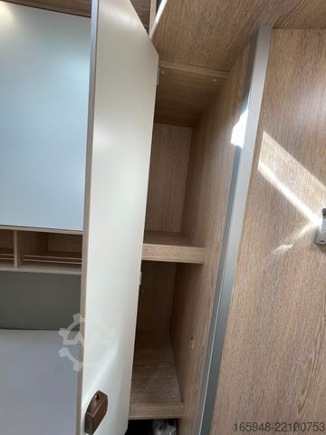Lakóautó PÖSSL 2Win Vario | Automatik | Platz für 4 Personen