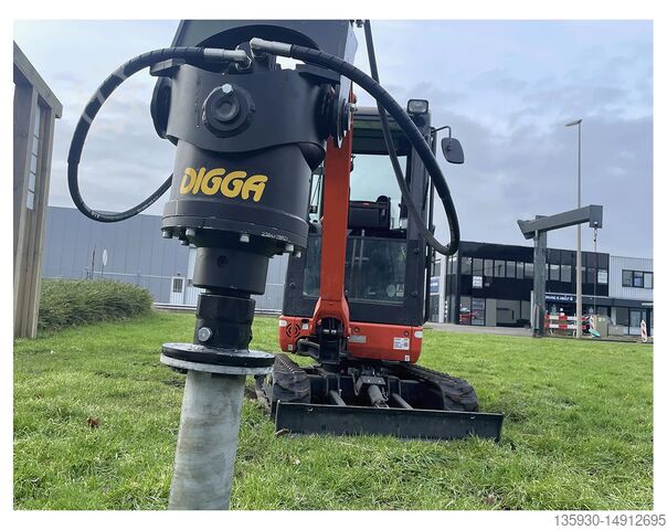 Digga MM10K/MM14K Digga Schroeffundering machine Demo unit MM14K