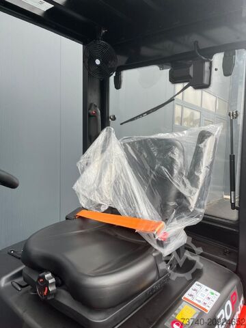 Carretilla eléctrica de 4 ruedas EP EFL203P