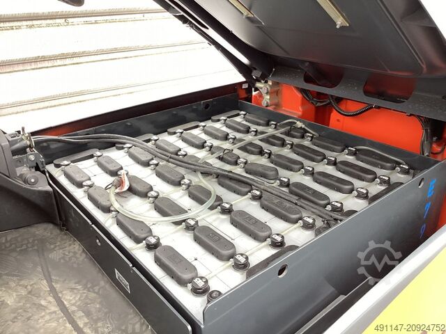 Elektrisk 4 -hjulig gaffeltruck Linde E40L-01/600 Container Version