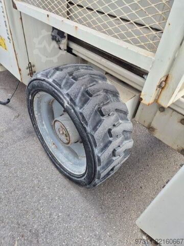 Schaarlift Genie GS-3390 RT