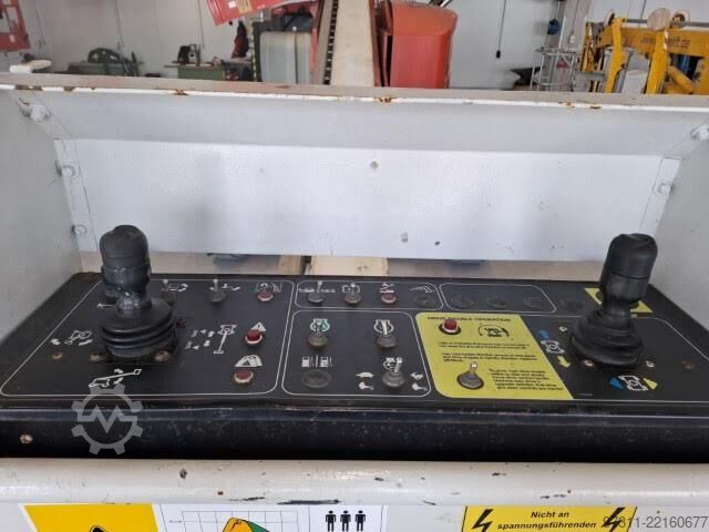 Teleszkópos platform Genie S-60 HC