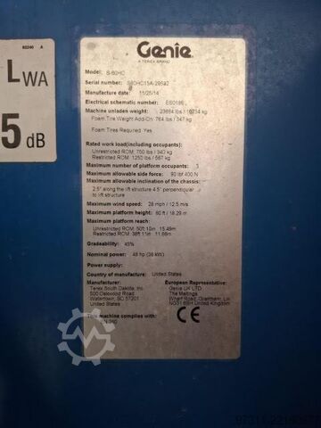 Teleszkópos platform Genie S-60 HC
