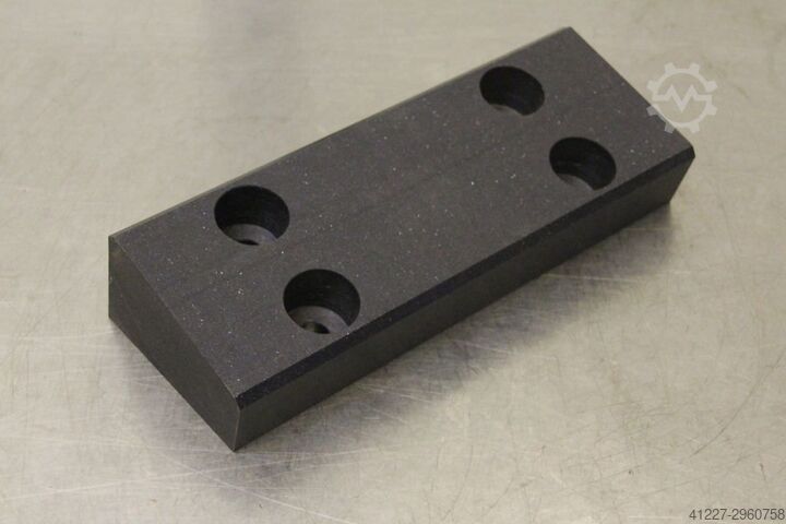 Kunststof unbekannt 123/330/H82 mm