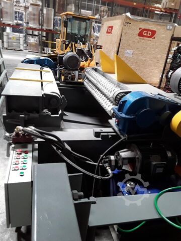 Sperrholzmaschine LINYI XQ-S01