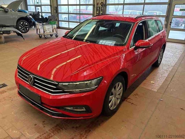 Minibusz VOLKSWAGEN Passat Variant Business 2,0TDI DSG