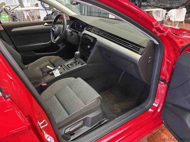 Minibusz VOLKSWAGEN Passat Variant Business 2,0TDI DSG