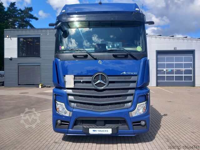 Standardowy ciągnik siodłowy Mercedes-Benz Actros 1845 LS Big Space