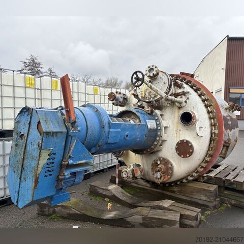 Réacteur émaillé Tycon de 8 250 litres chauffant/refroidissant avec agitateur à ancre Tycon B0105