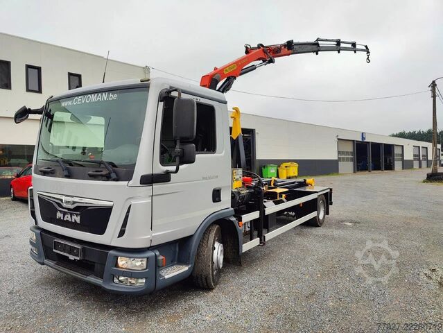 Hakenarmsystem MAN TGL 12.250 City-Abroller Container + Palfinger ...