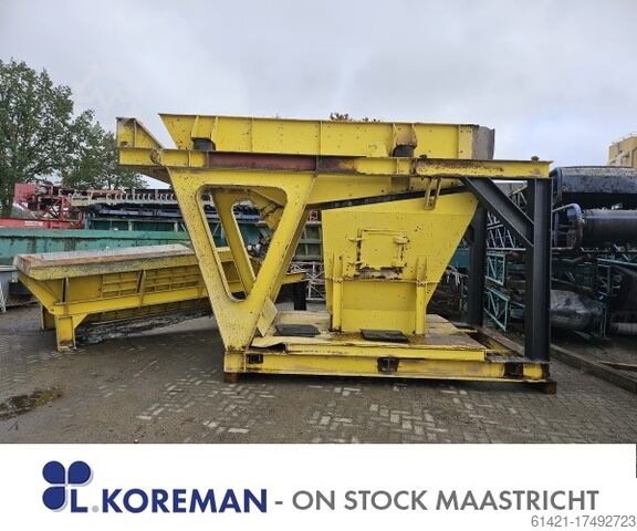 Hazemag Hopper with Vibrating Chute