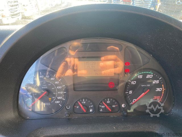 Samochód ciężarowy typu furgon IVECO EUROCARGO 120E250 * MOTORSCHADEN * SCHLAFKABINE