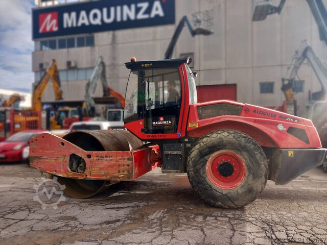 Enkele wals BOMAG BW216D5