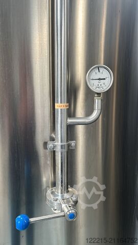 Slowbeer, Oxinox 1 200 l - 1 600 l erjesztő- és tároló pince (2012) Slowbeer, Oxinox Gär- und Lagerkeller