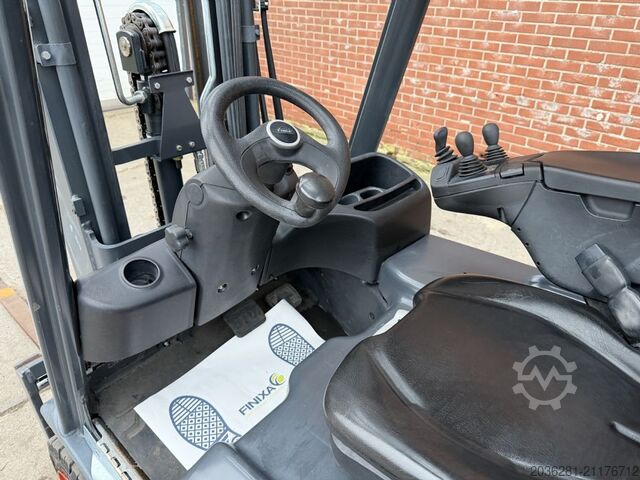 Carretilla eléctrica de 3 ruedas Linde E14-02