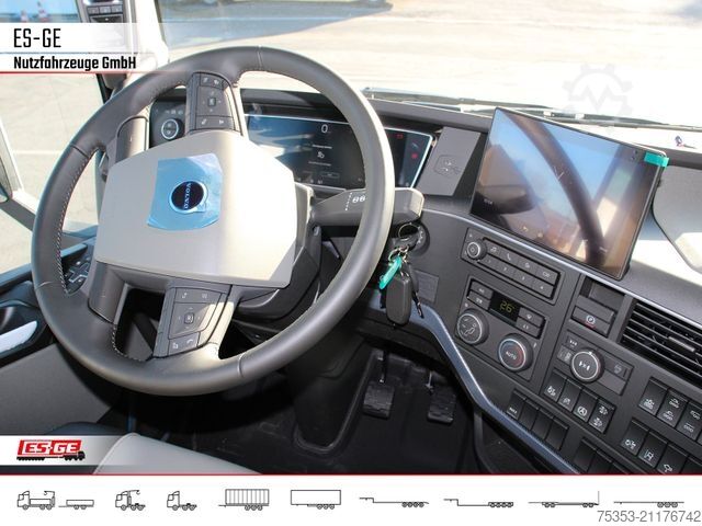 Camión de carga pesada VOLVO FH 551 8x4 Tridem VLA (Luftfederung)