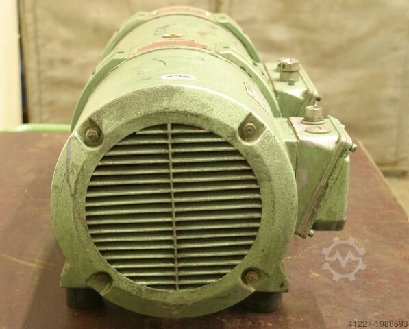 Frequentieomvormer 110/165 V 200/300 Hz 8,3/12,5 kVA Perske 12,5 DWO 11/10